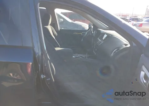 2015 Nissan Pathfinder Sv z USA, uszkodzony, nr VIN 5N1AR2MM5FC701770